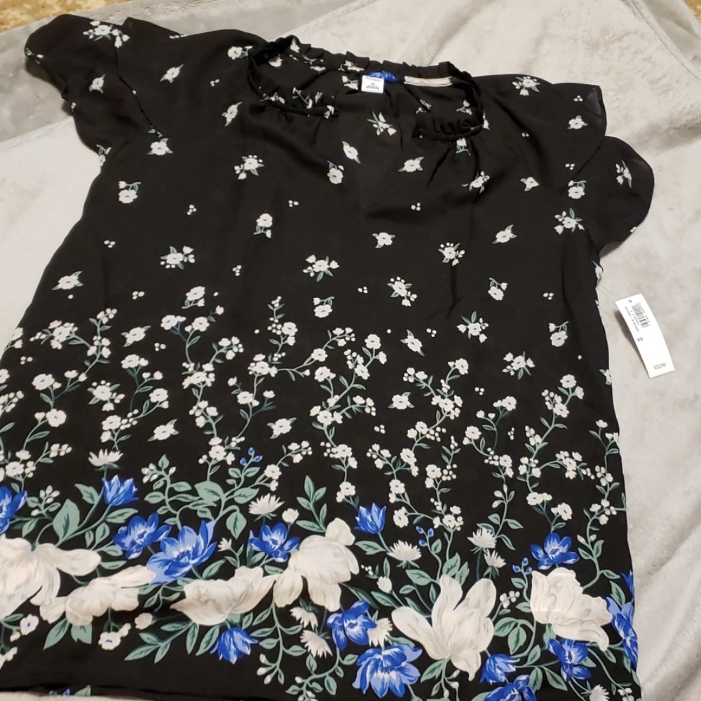 NWT Old Navy Floral Top